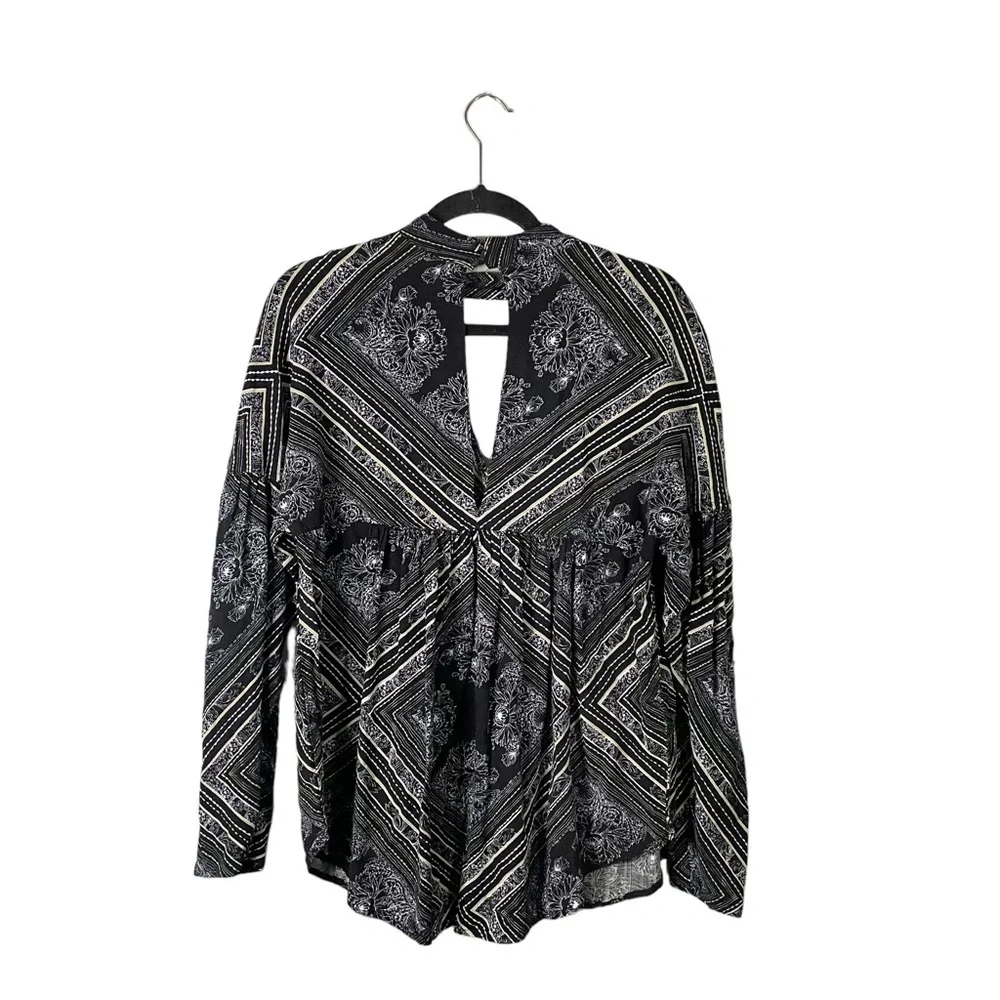 Free People Choker Neck Cutout Neckline Patterned Boho Loose Fir Blouse Small